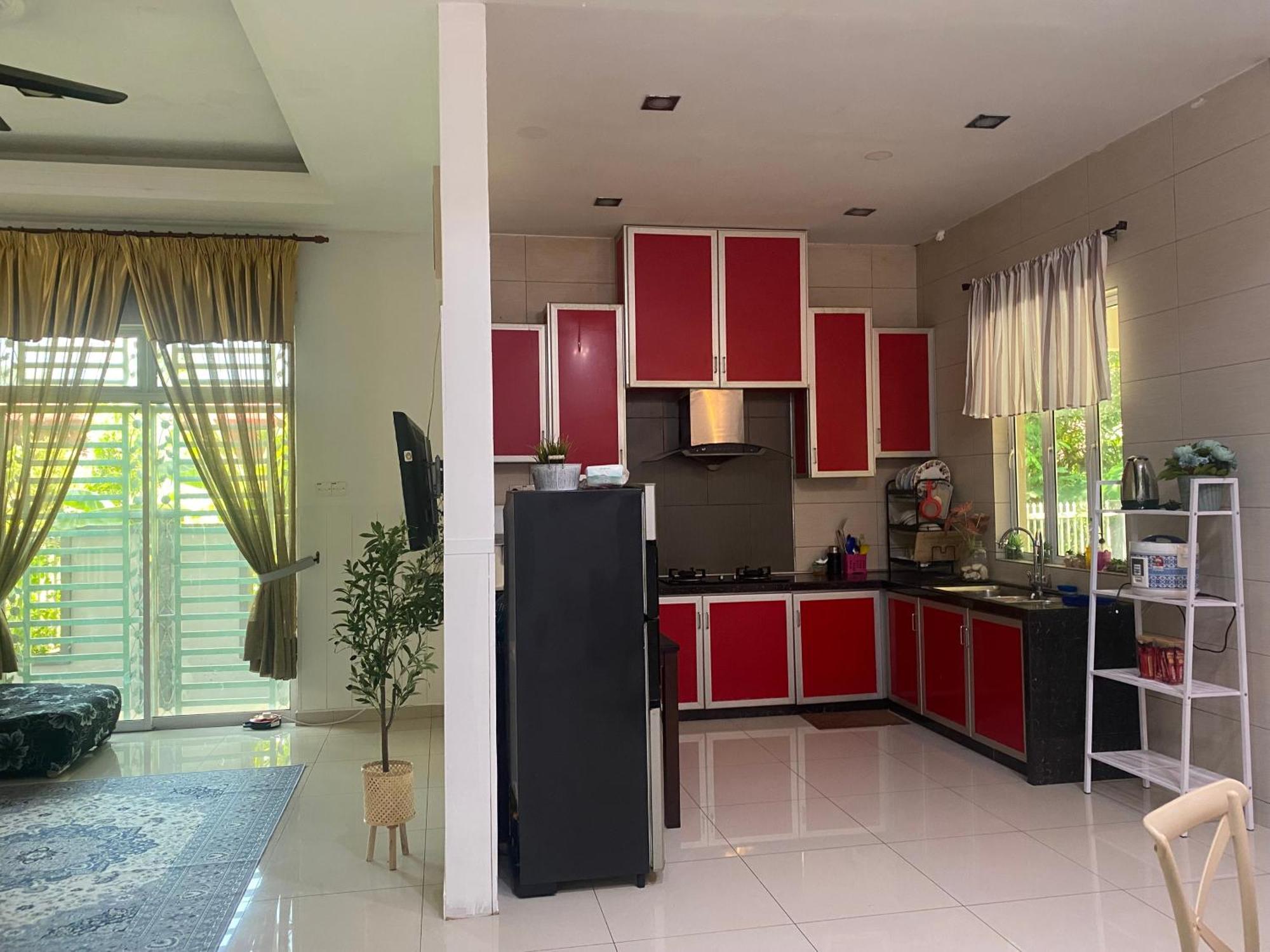 Leissa Homestay Ayer Hitam エクステリア 写真